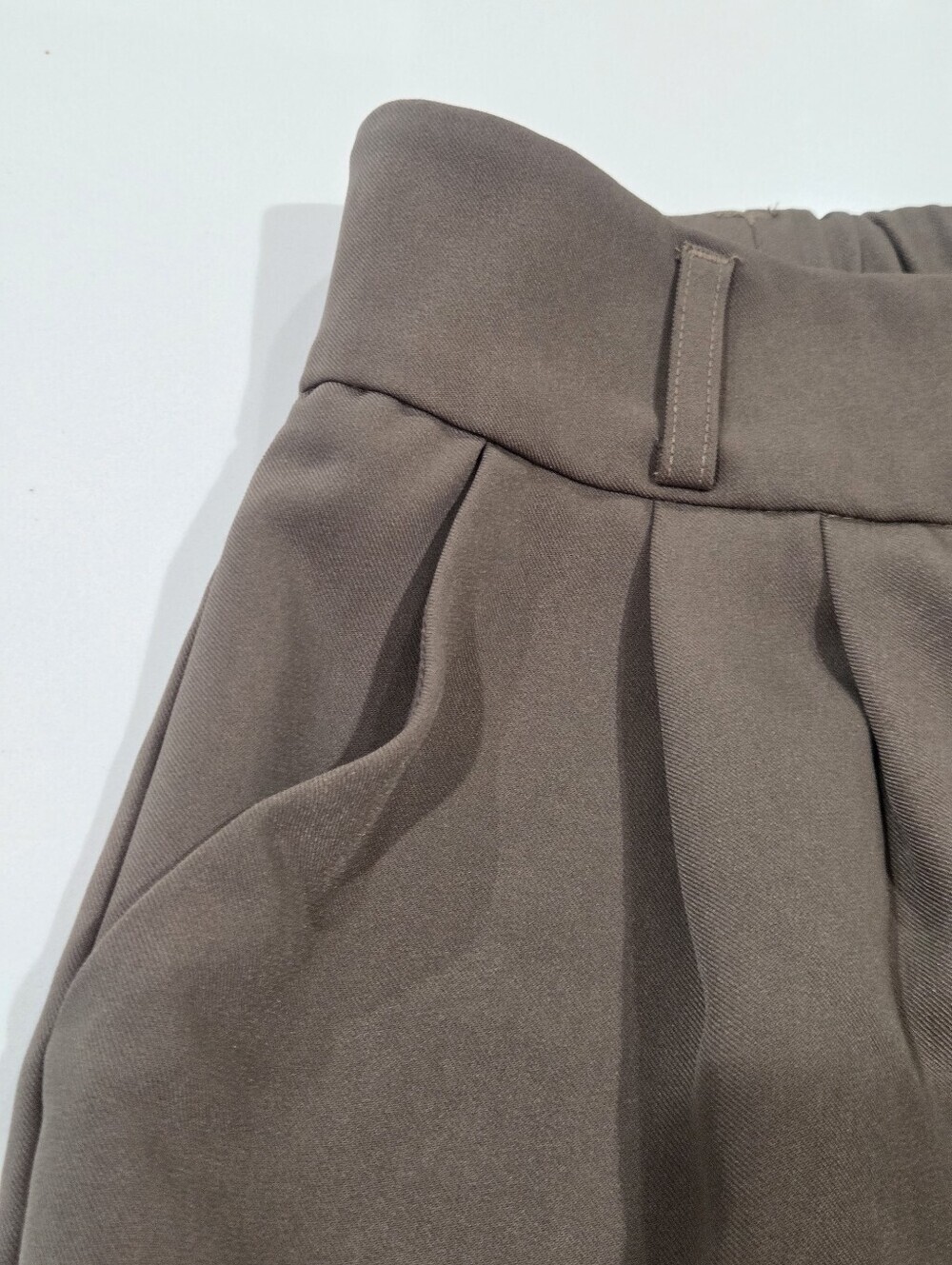 Pleated High-Rise Wide Leg Pants in Olive - Picture 8 of 12